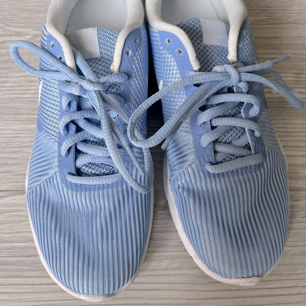NIKE flex bijoux aluminum sneakers size 6.5 EUC